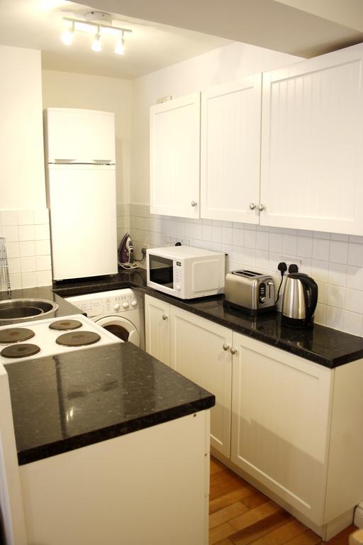 The Shop By Treetop Property Cirencester Room photo
